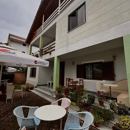 Grande House *