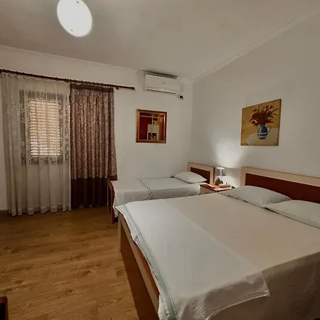 Hostel Grande House